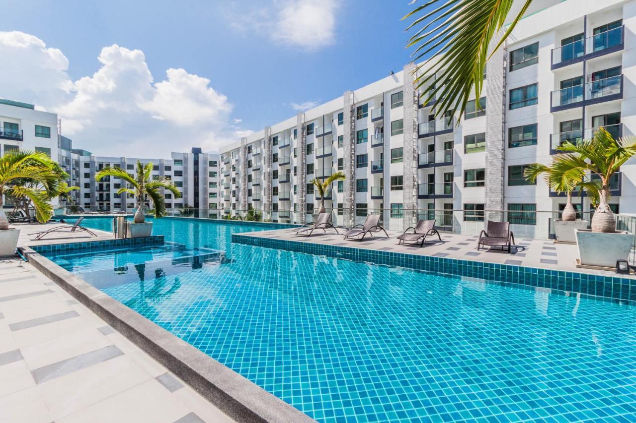 Arcadia Beach Resort By Psr Pattaya Exterior photo